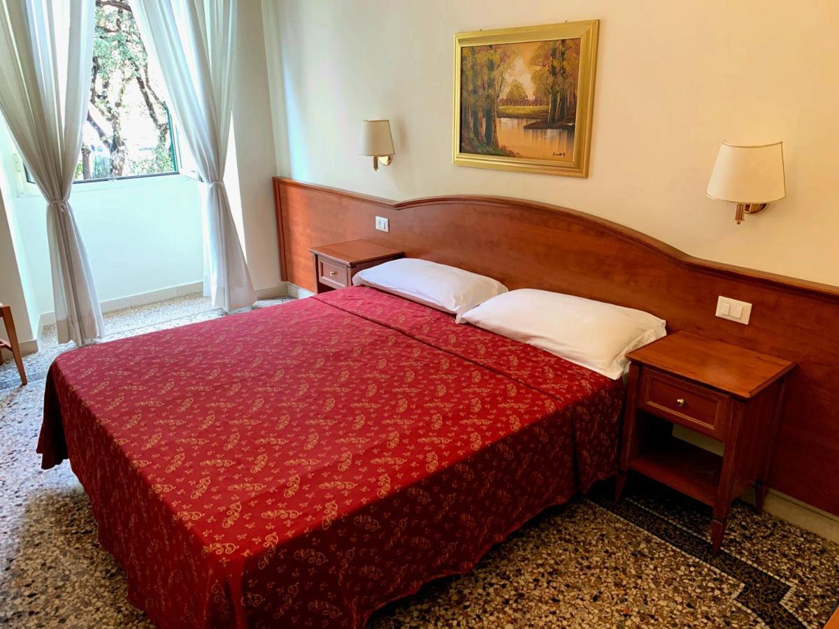 Paramount Rome Luaran gambar